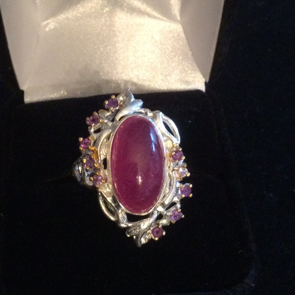 Exquisite 17 by 9mm Genuine Ruby Cabochon Ring - Picture 10 of 10